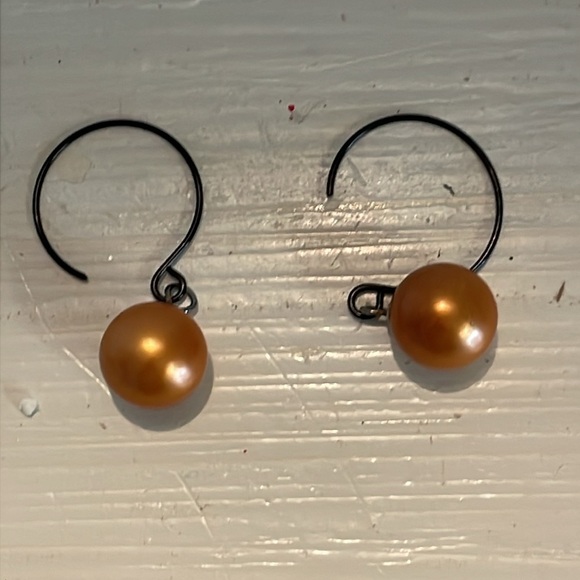 1.5” round gold colored peacock shell pearl like dangle drop fishhook earrings - Picture 7 of 10
